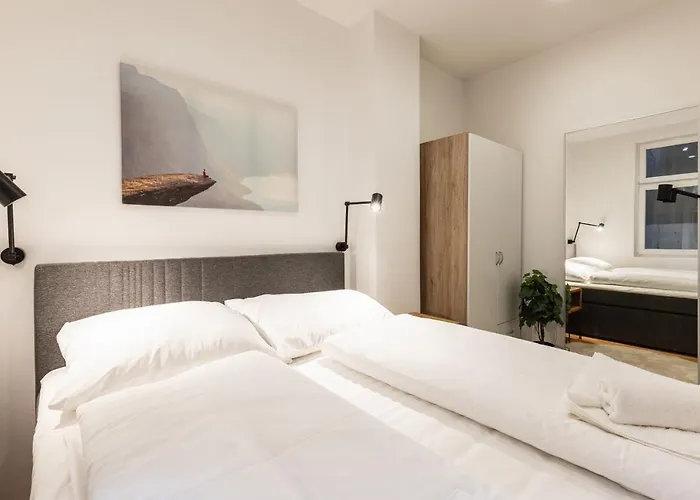 Cozy Steps Away From Wiener Stadthalle *